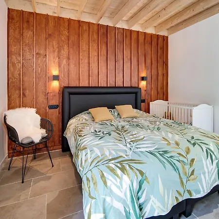 Modern Wellness Stay, Erezee, Cleaning Included Domek alpejski