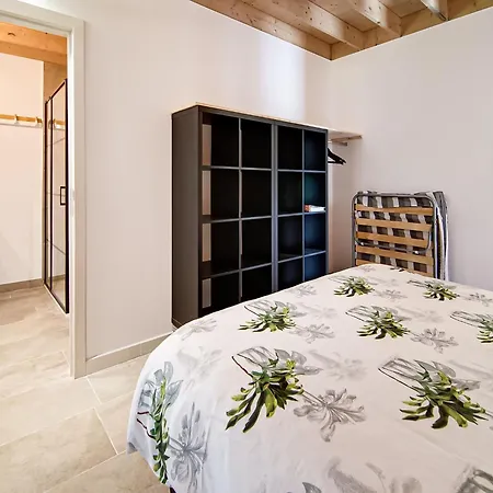 Modern Wellness Stay, Erezee, Cleaning Included *